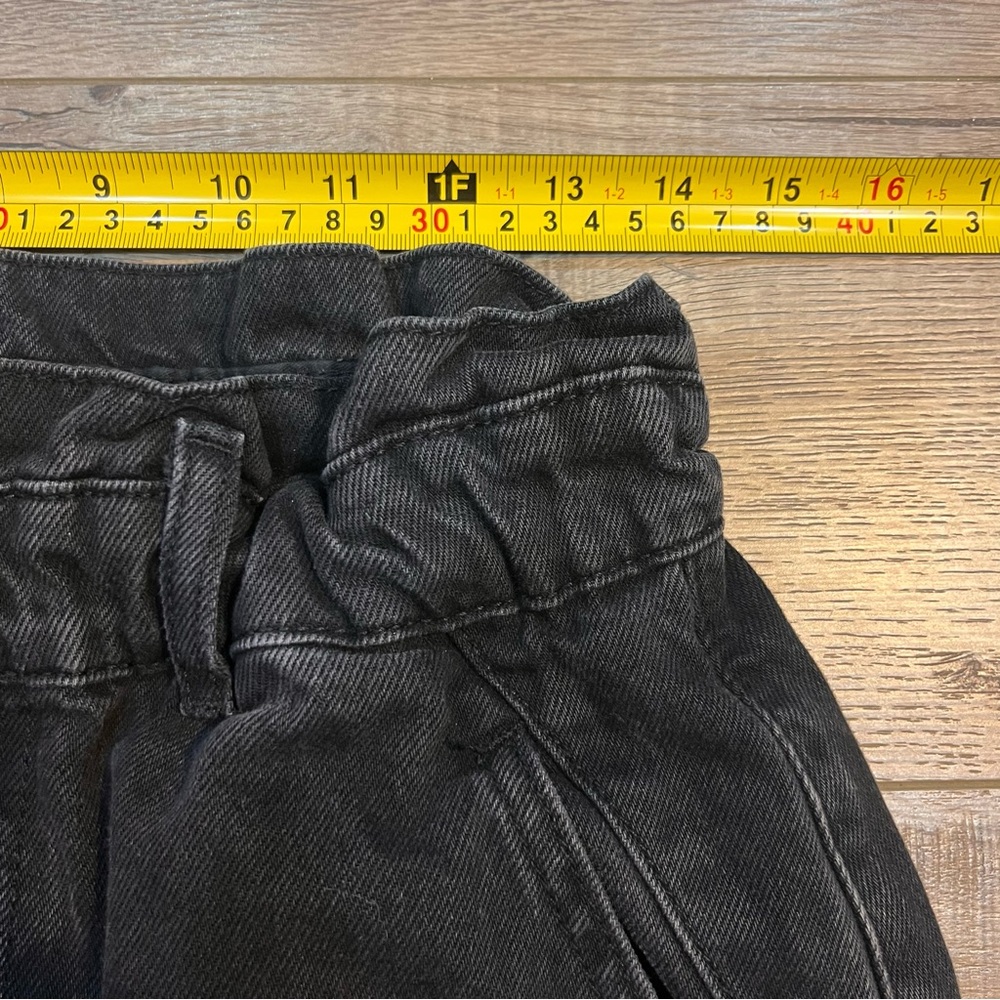 Zara womens jeans high fit, free cut elastic belt, in black Size US 6 EUR 38 - Picture 7 of 16